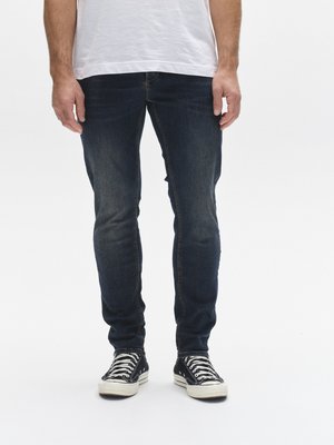 REY K3606 MID BLUE JEANS - Slimfit džínsy - dark-blue denim