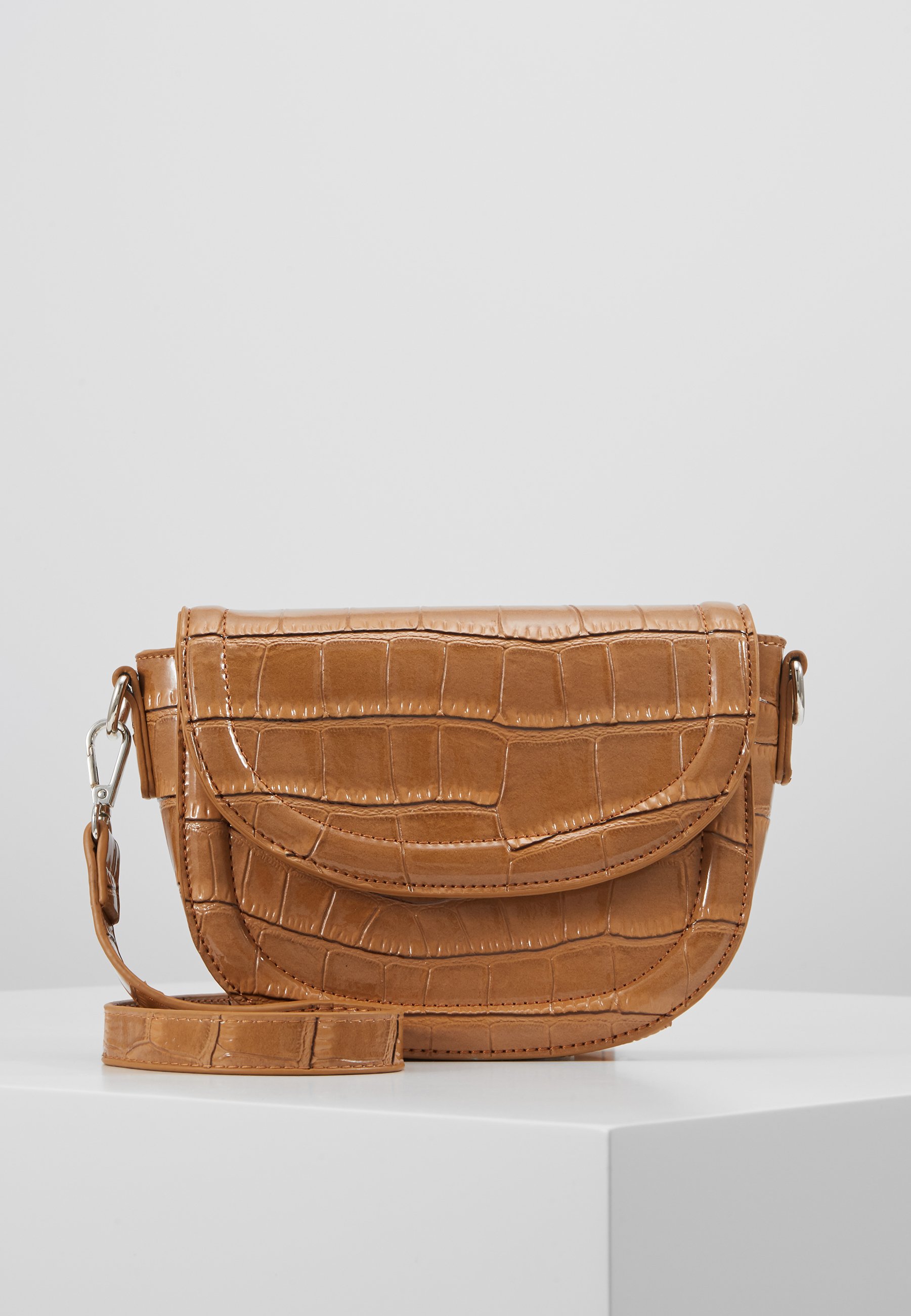 Pieces PCLOUISE CROSS BODY Skulderveske toasted coconut Pieces PCLOUISE CROSS BODY Skulderveske toasted coconut