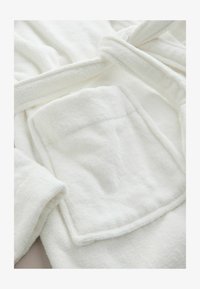 Ausgewählt, new white