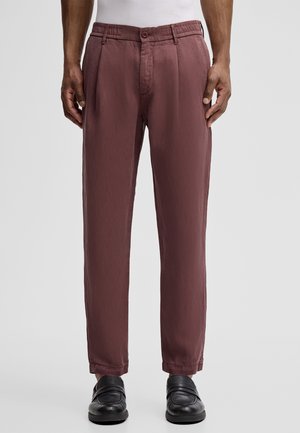 LUI - Chino - rostrot