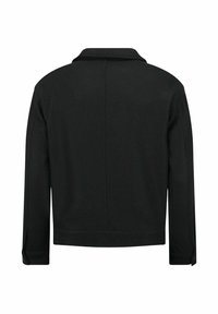 Zwarte jas met een kraag, lange mouwen en een rechte snit. Gemaakt van een glad materiaal, met een minimalistisch ontwerp en zonder zichtbare versieringen.