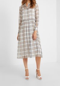 Bruuns Bazaar Blusenkleid - white