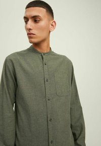 Jack & Jones JJEBAND MELANGE  L/S AU22 SN - Shirt - rosin