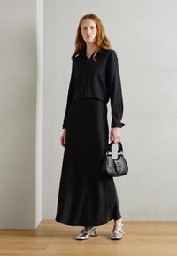 Marc O'Polo CASUAL FIT KENT COLLAR PRINT - Button-down blouse - black grey