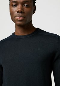 Wrangler REGULAR FIT - Maglione - black