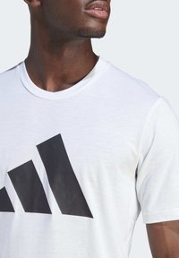 adidas Performance ESSENTIALS FEELREADY - Sportska majica - white   black