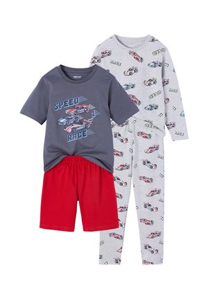 Zweiteiliges Pyjama-Set für Kinder mit grauem Langarmoberteil und Hose mit Rennwagen-Motiv sowie einem marineblauen Kurzarmshirt mit roten Shorts und dem Schriftzug "Speed Race".