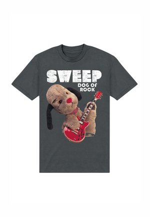 Kulkjole med et grafisk motiv af en plysdog, der holder en rød elektrisk guitar. Teksten lyder "SWEEP DOG OF ROCK" i fede hvide bogstaver.
