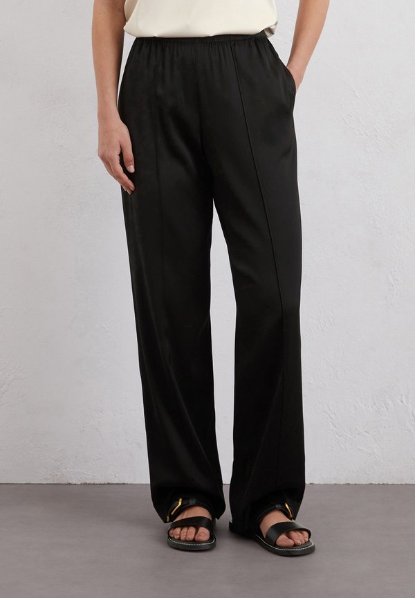 FLUENT JOGGER PLEAT DETAIL, ELASTIC WAIST - Trousers