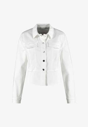 Weiße Jeanjacke mit einem verkürzten Design, zwei Brusttaschen und schwarzen Druckknöpfen. Mit langen Ärmeln und einem klassischen Kragen.