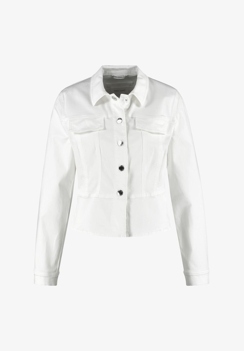 Weiße Jeanjacke mit einem verkürzten Design, zwei Brusttaschen und schwarzen Druckknöpfen. Mit langen Ärmeln und einem klassischen Kragen.