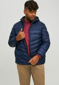 Jack & Jones JJEHERO PUFFER HOOD - Vinterjakker - navy blazer