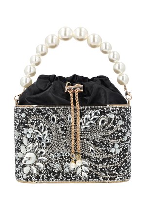 Czarna wieczorowa torebka z tkaniny z srebrnym kwiatowym haftem z cekinów, perłową rączką i złotym łańcuszkowym zamknięciem na sznurek.