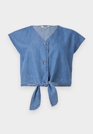 ONLY ONLBEA SIESTA KNOT SHIRT - Button-down blouse - medium blue denim