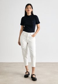 Tommy Hilfiger SLIM CODY CROP MOCK - T-shirt - bas - desert sky