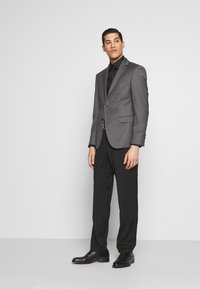 JOOP! HERBY - Colbert - grey