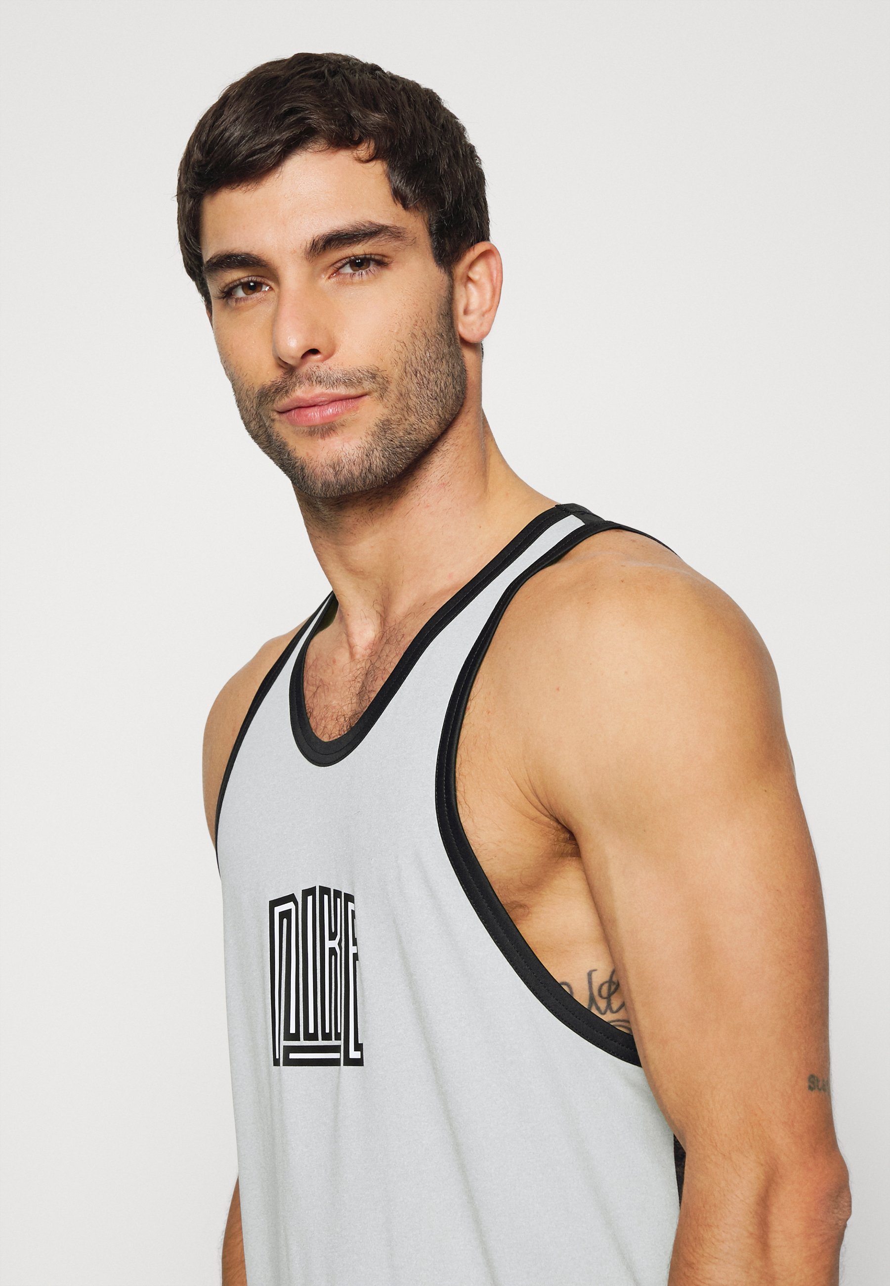 Nike Performance STARTING FIVE - Sport 