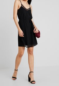 ONLY Vardagsklänning - black