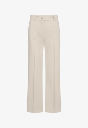 Beige gerade geschnittene Hose mit aufgesetzten Fronttaschen, Gürtelschlaufen, Knopfverschluss und dezenten Nahtdetails entlang der Beine.