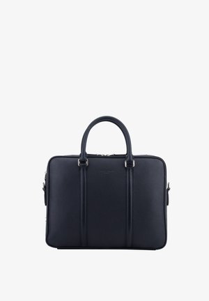 Porte-documents rectangulaire en cuir noir avec deux poignées, couture verticale et accents de fermeture éclair argentés, présenté sur fond blanc.