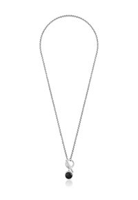 Collana d'argento con una catena testurizzata, caratterizzata da un accento minimalista a forma di simbolo infinito e un pendente rotondo nero.