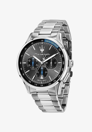 Edelstahl-Maserati-Armbanduhr mit schwarzem Zifferblatt, drei Hilfszifferblättern, Datumsfenster, Tachymeterskala und silbernem Metallgliederarmband.