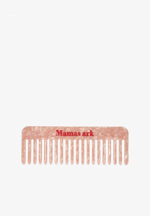 Peina de plástico en rosa translúcido con un patrón veteado. Presenta dientes anchos y estrechos. Grabado "Mamas ark" en rojo en el mango.