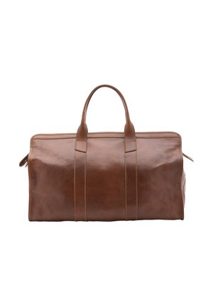 Borsa da viaggio in pelle marrone con doppi manici, forma rettangolare e cuciture visibili, isolata su sfondo bianco.