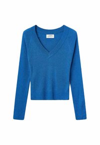 Suéter azul de manga larga con diseño de cuello en V, hecho de un material de punto texturizado, con un largo cortado y sin herrajes ni acentos visibles.