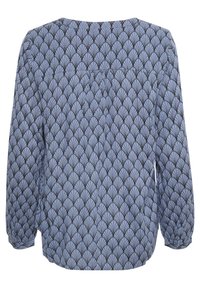 Blouse à manches longues en tissu bleu clair avec un motif de éventail noir, dotée d'un col rond et de détails froncés à l'arrière.