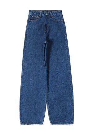 Jeans de denim de pierna ancha en azul medio, con una cintura alta, diseño tradicional de cinco bolsillos y un ligero desgaste en toda la tela.
