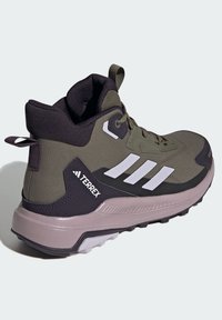 Adidas Terrex ANYLANDER - Hikingschuh - olive strata silver dawn amber tint