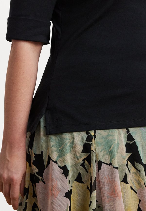 STRETCH COTTON ELBOW-SLEEVE V-NECK TEE - Basic T-shirt4