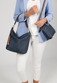 Emily & Noah ELKE - Handtasche - blue/taupe