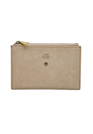 Portefeuille beige avec motif géométrique complexe, deux curseurs de fermeture éclair dorés sur le dessus, logo "mila louise PARIS" et petite étoile décorative à l'avant.