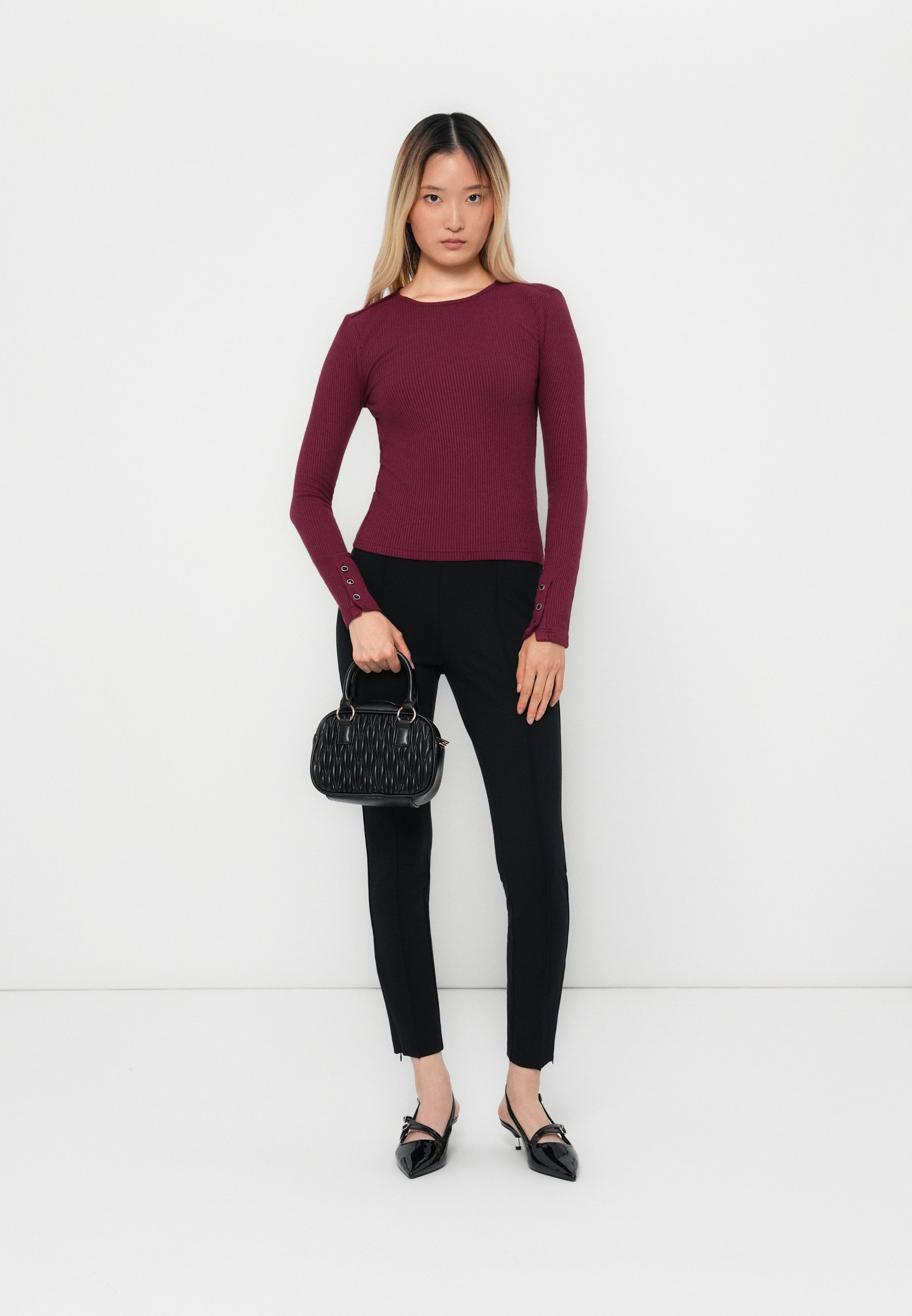 ALGALAROUND Maglietta Donna Maniche Lunghe Con Scollo Quadrato – Basic Elegante In Rayon Ed Elastan Per Autunno Inverno