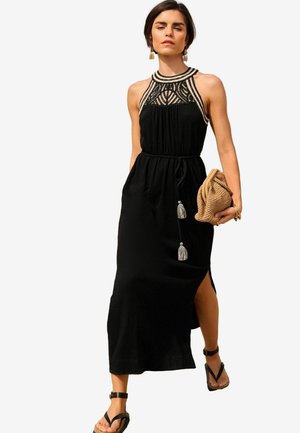 Love & Roses HALTERNECK TEXTURED BELTED MIDI - REGULAR FIT - Trikotāžas kleita - black