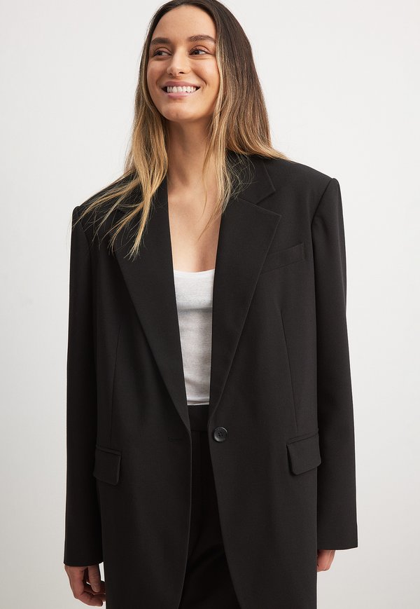 MAXI MIT EINEM KNOPF - Blazer