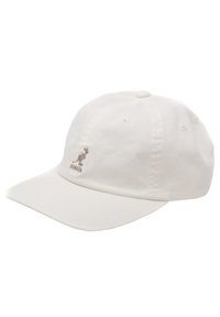 Cappellino da baseball bianco in cotone, con visiera curva e logo del canguro ricamato in beige. Design a sei pannelli con fori di ventilazione.