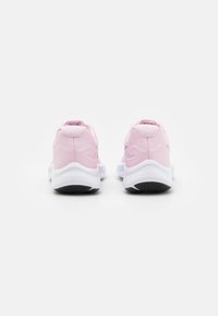 Nike Performance NIKE STAR RUNNER 3 (GS) - Scarpe da corsa su strada - pink/black/metallic silver