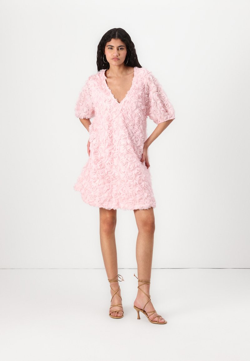 mauve cocktail dress short short dresses for prom with sleeves ZAPAKA Women Mauve Embroidered Prom  Dress with Short Sleeves Ball-Gown/Princess Long Formal Dress, Mauve / US26W