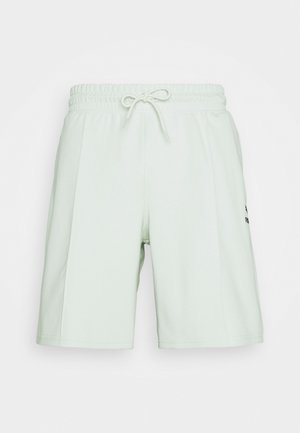 CLASSICS PINTUCK - Shorts - green