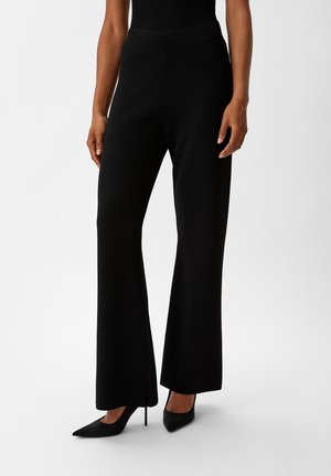 comma, REGULAR - Trousers - schwarz