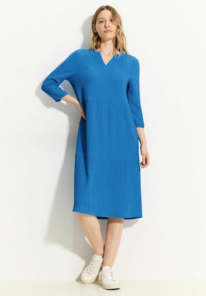 MIT STRUKTUR - Freizeitkleid - blau