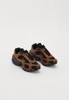 WMNS NK AIR MAX MUSE SE - Trainers - british tan/black