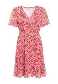 Robe rouge à fleurs avec des manches courtes flottantes, décolleté en V et taille élastiquée froncée. Présente de petits motifs de fleurs blanches sur un tissu transparent.