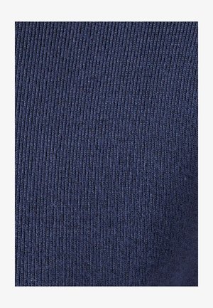 Primo piano di tessuto lavorato a maglia blu scuro con motivo verticale a coste.