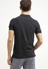 Lyle & Scott Polotričko - black