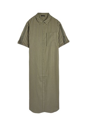 Zielona oliwkowa koszula z krótkimi rękawami, pionowymi paskami, listwą guzikową, jedną kieszenią na piersi i zwiniętymi rękawami.