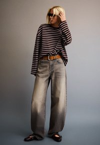 Bershka - Jean boyfriend - taupe Image miniature 1